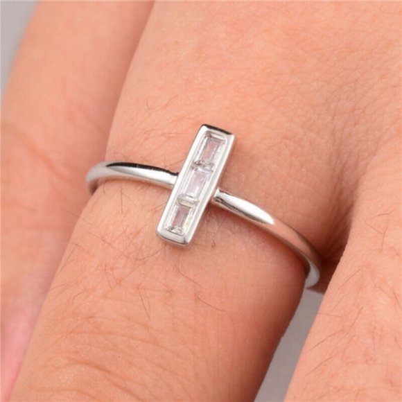 Jewelry - Simple 925 Silver White Sapphire Ring New